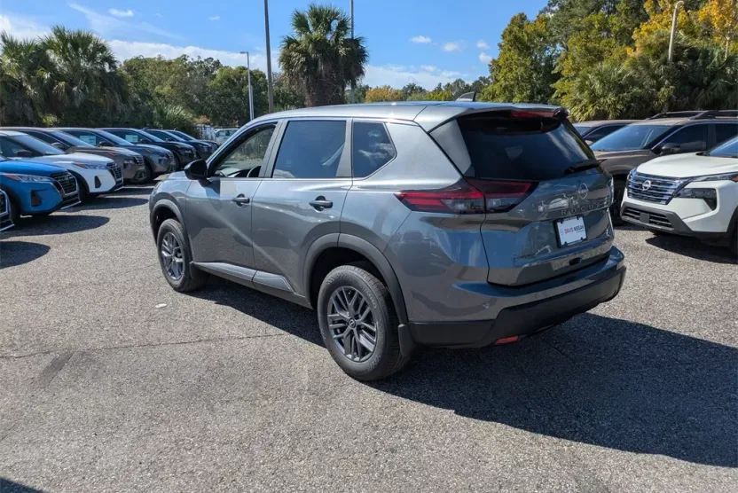 2026 Nissan Rogue S photo 1