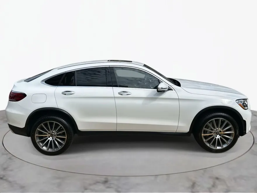 2022 Mercedes Benz GLC 300 Coupe photo 1