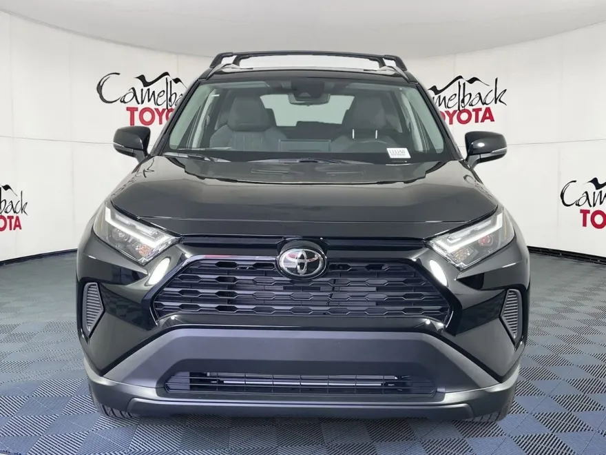 2025 Toyota RAV4 XLE photo 1