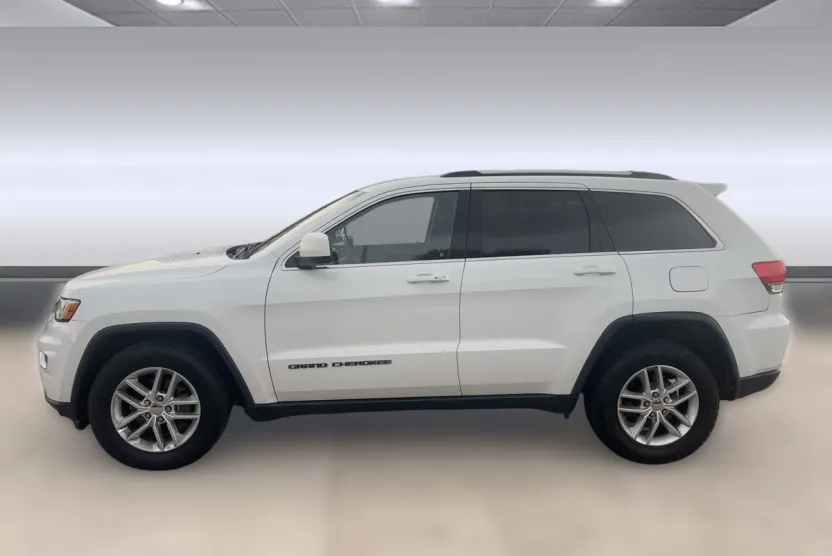 2017 Jeep Grand Cherokee Laredo photo 1