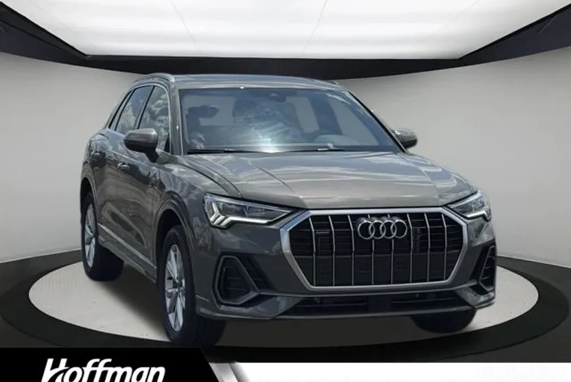 2025 Audi Q3 45 TFSI S line Premium photo 1