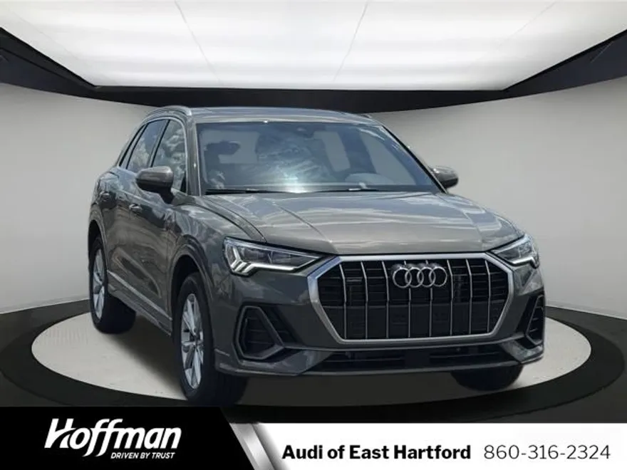 2025 Audi Q3 45 TFSI S line Premium photo 1