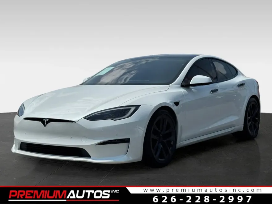 2022 Tesla Model S photo 1