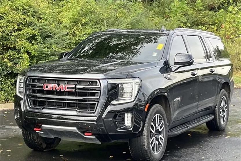 2023 Gmc Yukon XL AT4 photo 1
