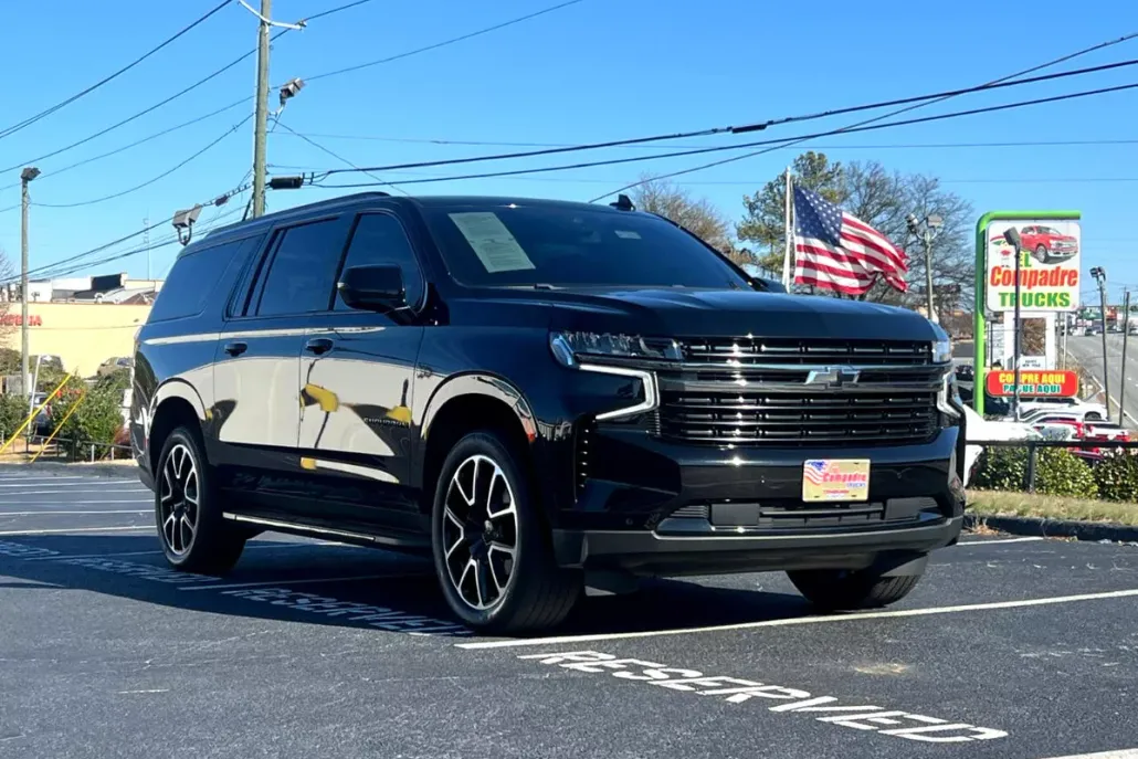 2022 Chevrolet Suburban RST photo 1