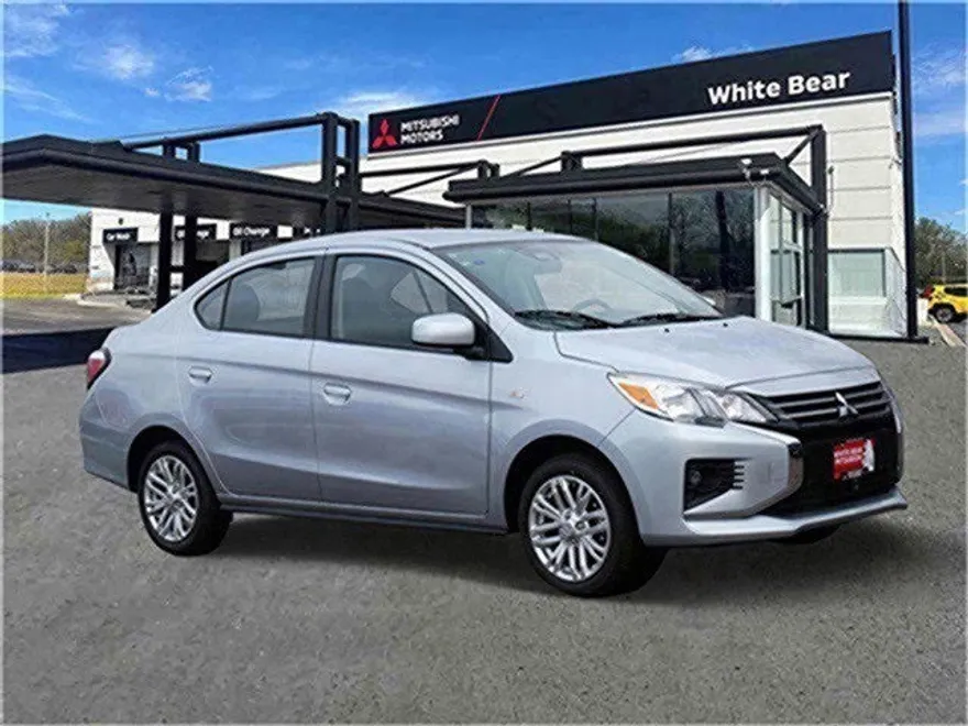 2024 Mitsubishi Mirage G4 LE photo 1