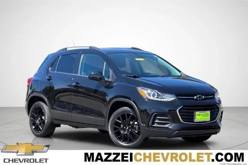 2022 Chevrolet Trax LT photo 1