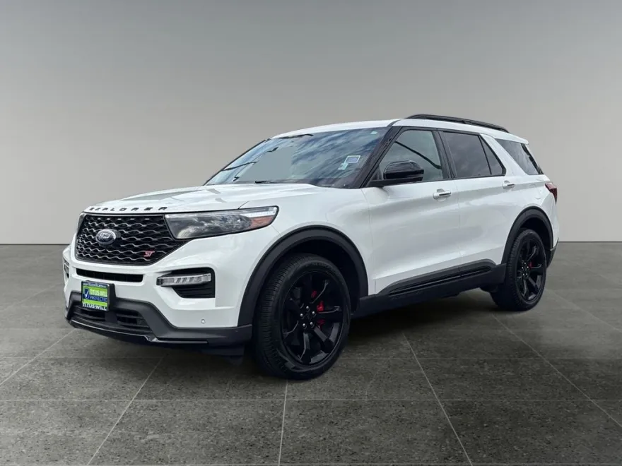 2023 Ford Explorer ST photo 1