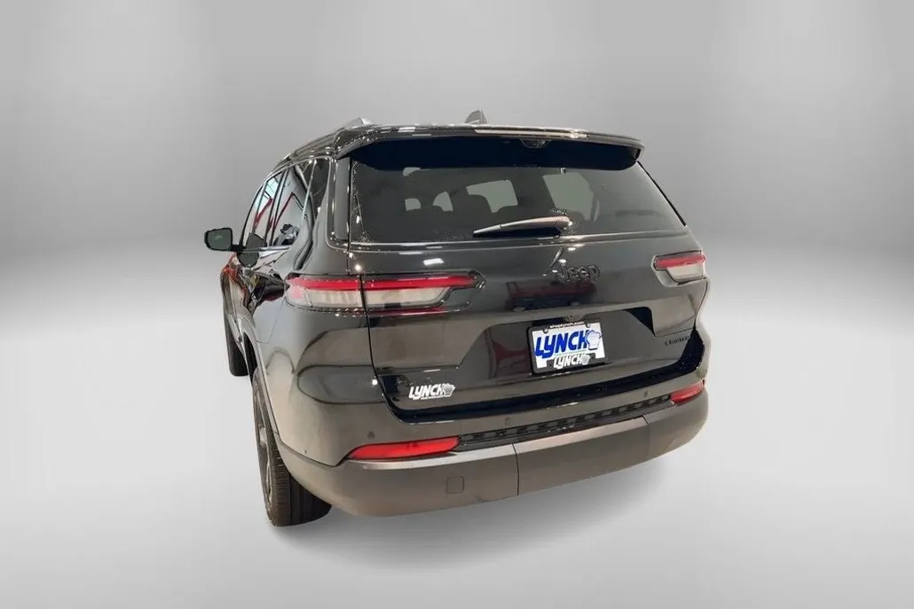 2025 Jeep Grand Cherokee Limited photo 1