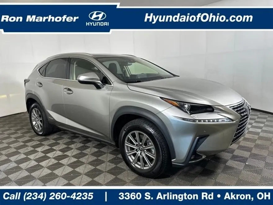 2021 Lexus NX 300h photo 1