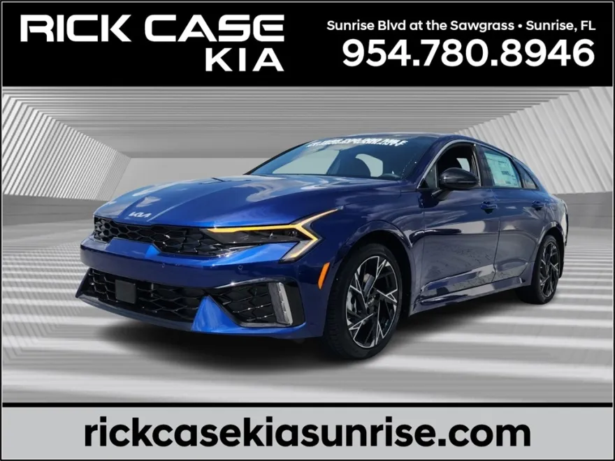 2025 Kia K5 GT-Line photo 1