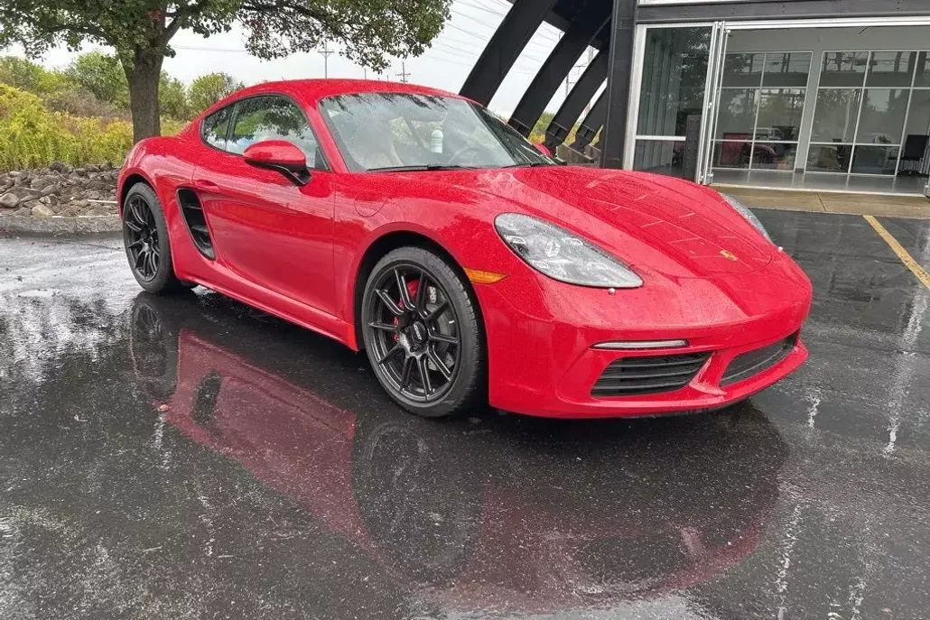 2021 Porsche Cayman S photo 1