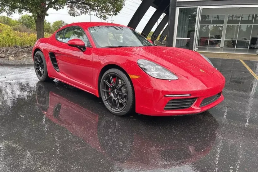 2021 Porsche Cayman S photo 1