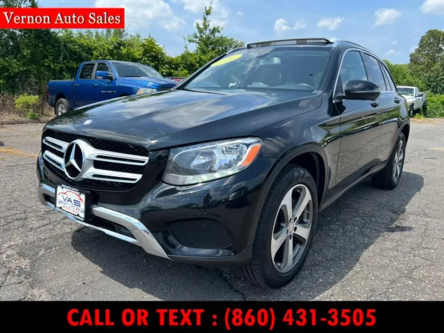 2016 Mercedes Benz GLC 4MATIC 300 photo 1