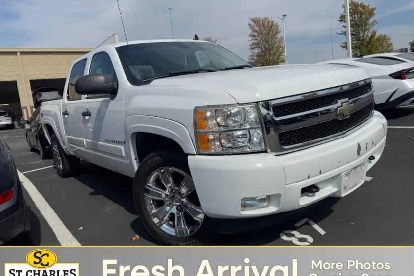 2007 Chevrolet Silverado LS photo 1