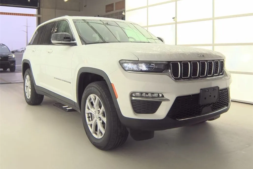 2022 Jeep Grand Cherokee Limited photo 1