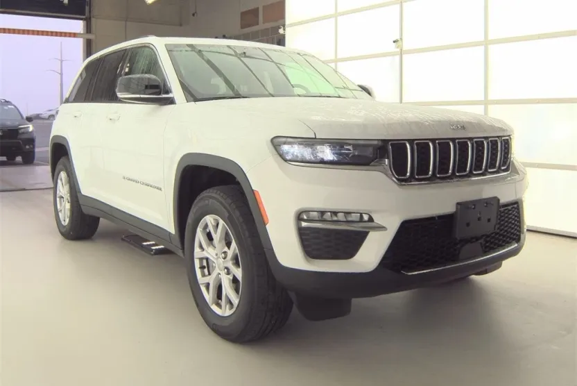 2022 Jeep Grand Cherokee Limited photo 1