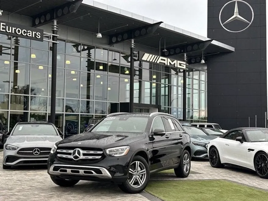 2022 Mercedes Benz GLC 300 photo 1