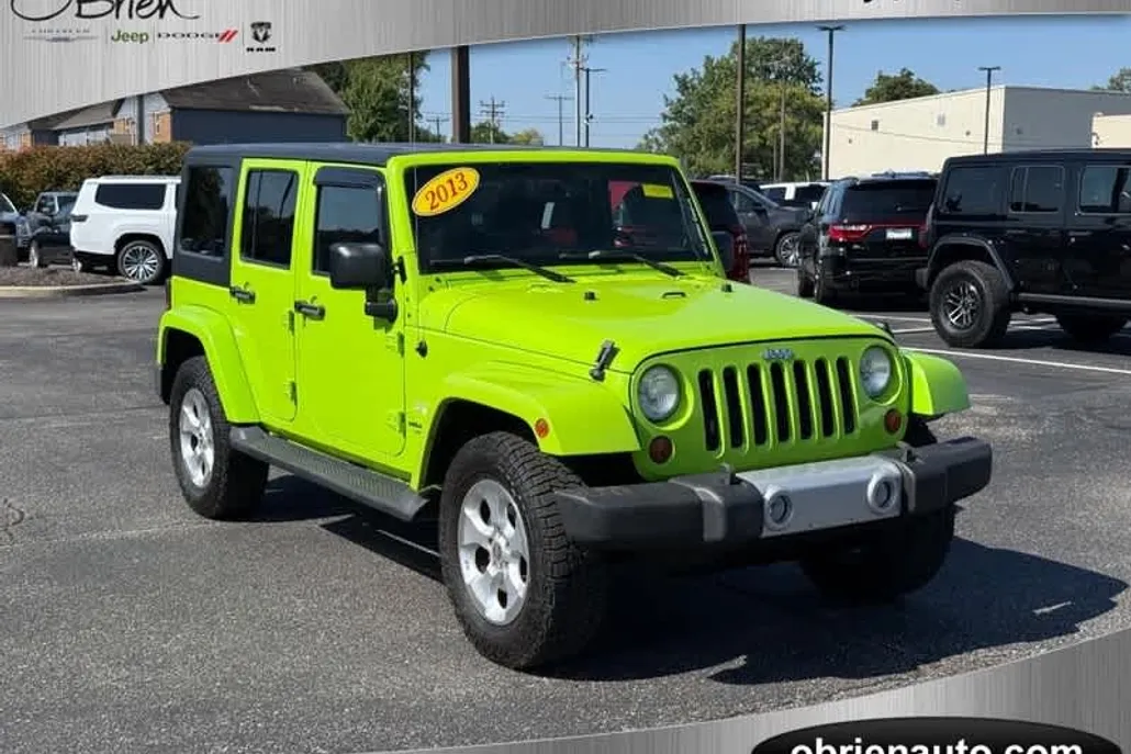 2013 Jeep Wrangler Unlimited Sahara photo 1