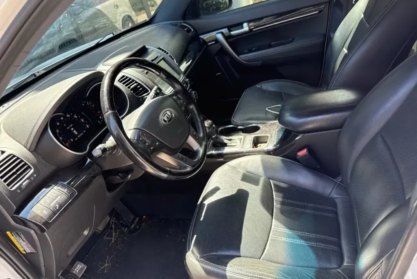 2015 Kia Sorento Limited V6 photo 1