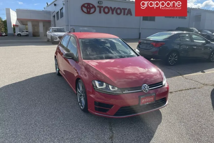 2017 Volkswagen Golf R 4Motion photo 1