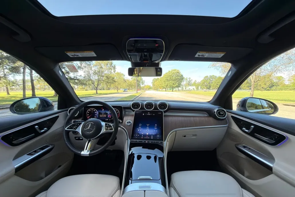 2024 Mercedes Benz GLC 300 4MATIC photo 1