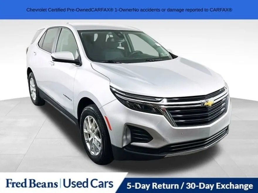 2022 Chevrolet Equinox LT photo 1