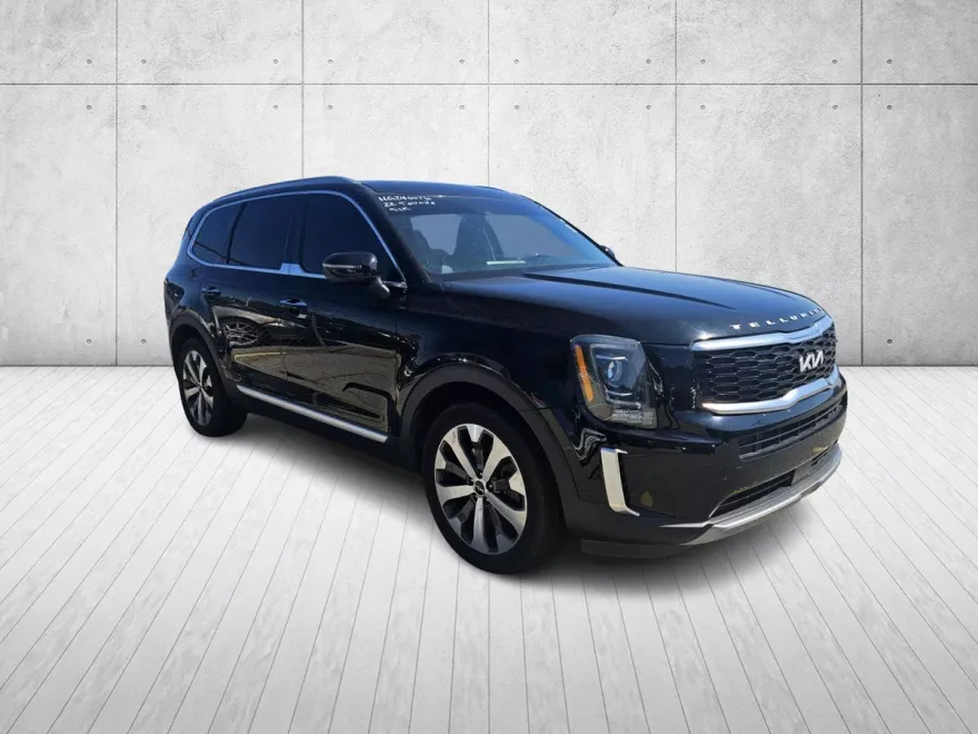 2022 Kia Telluride S photo 1