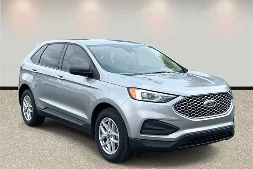 2024 Ford Edge SE photo 1