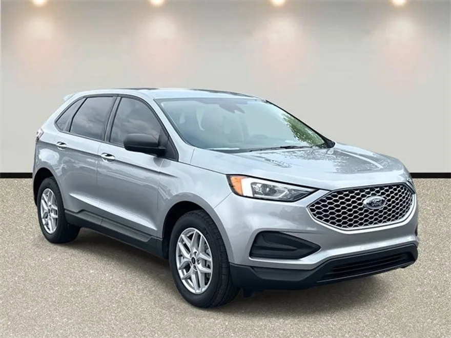 2024 Ford Edge SE photo 1