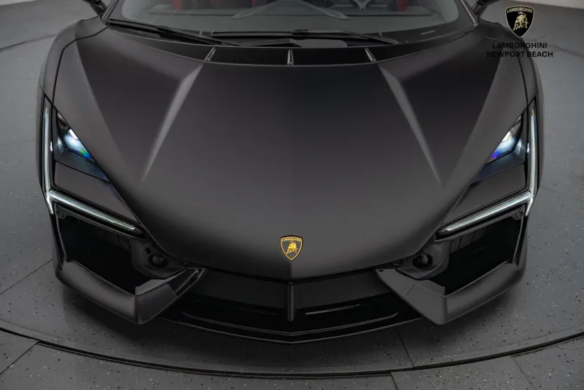 2024 Lamborghini Revuelto photo 1