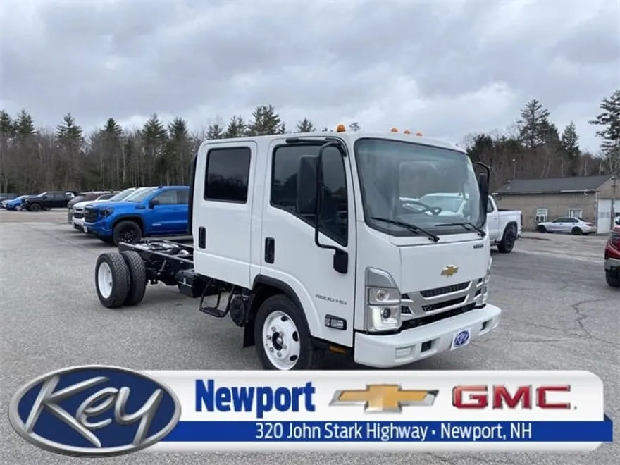 2024 Chevrolet Silverado 4500HD photo 1