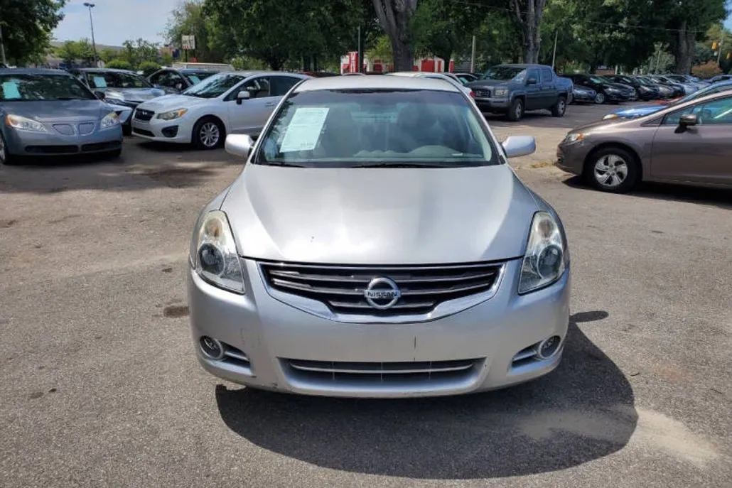 2012 Nissan Altima 2.5 S photo 1
