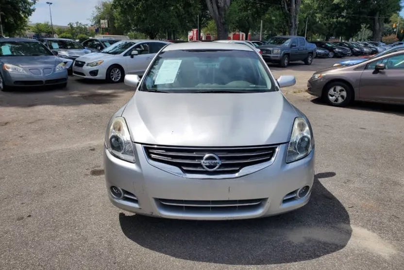 2012 Nissan Altima 2.5 S photo 1