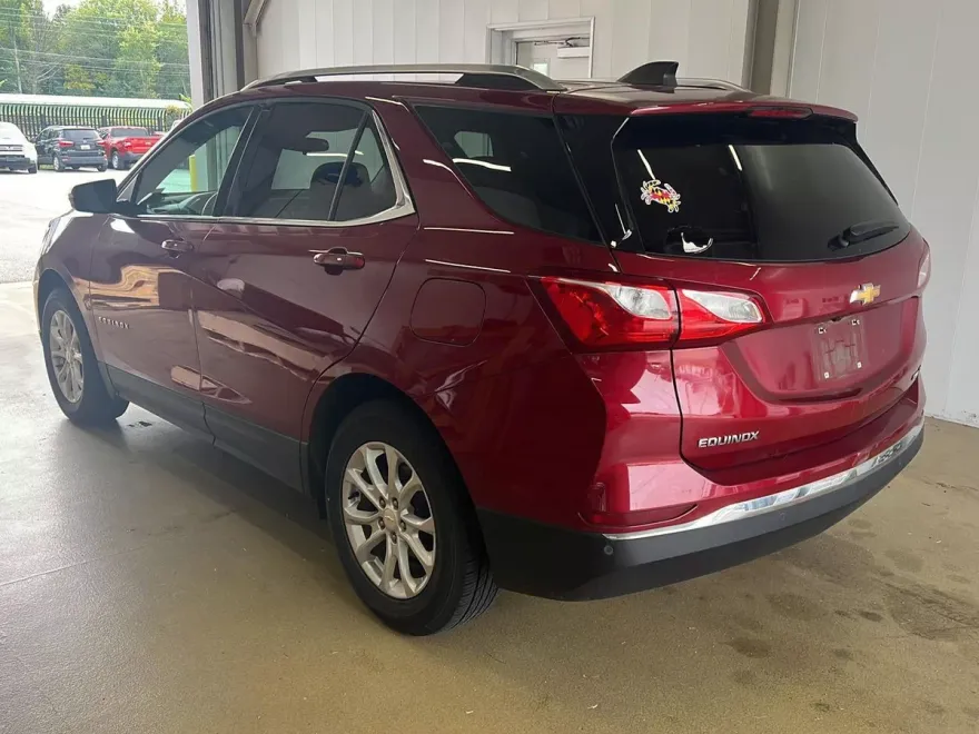 2018 Chevrolet Equinox LT photo 1