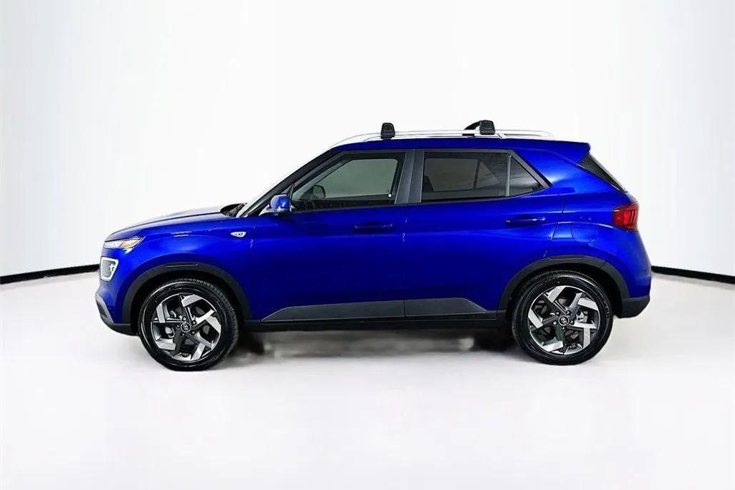 2025 Hyundai Venue Limited photo 1