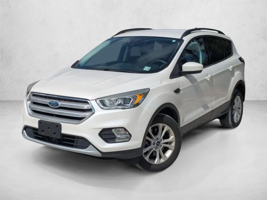 2018 Ford Escape SEL photo 1