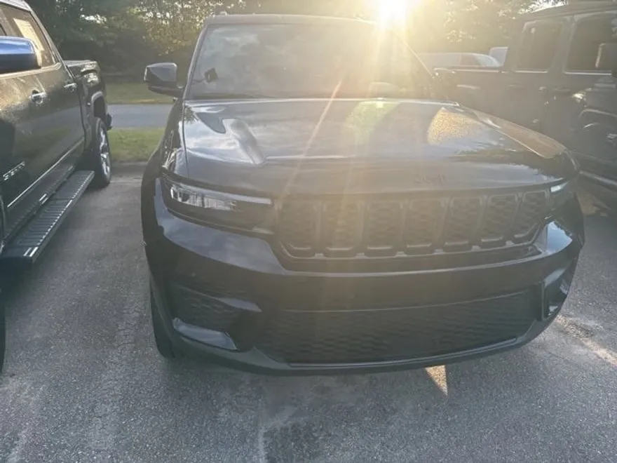 2023 Jeep Grand Cherokee Altitude X photo 1
