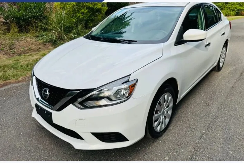 2017 Nissan Sentra SV photo 1