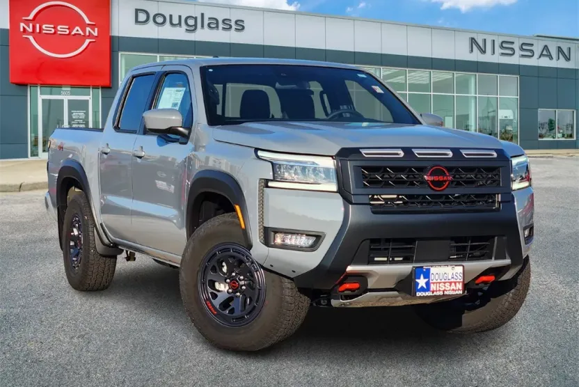 2025 Nissan Frontier PRO-4X photo 1
