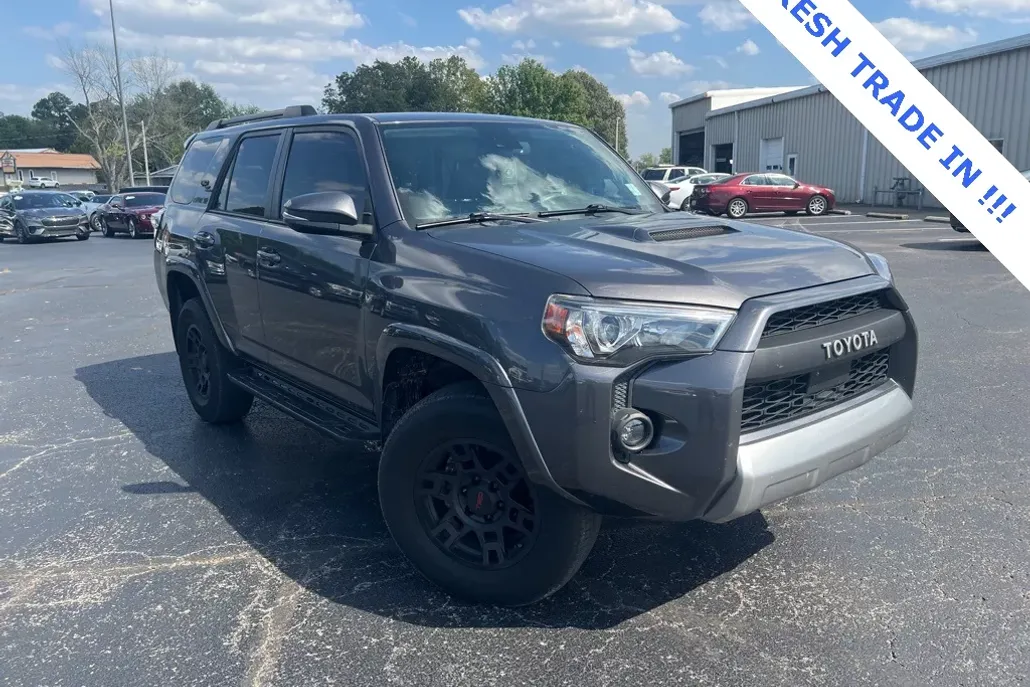 2021 Toyota 4Runner TRD Off-Road Premium photo 1