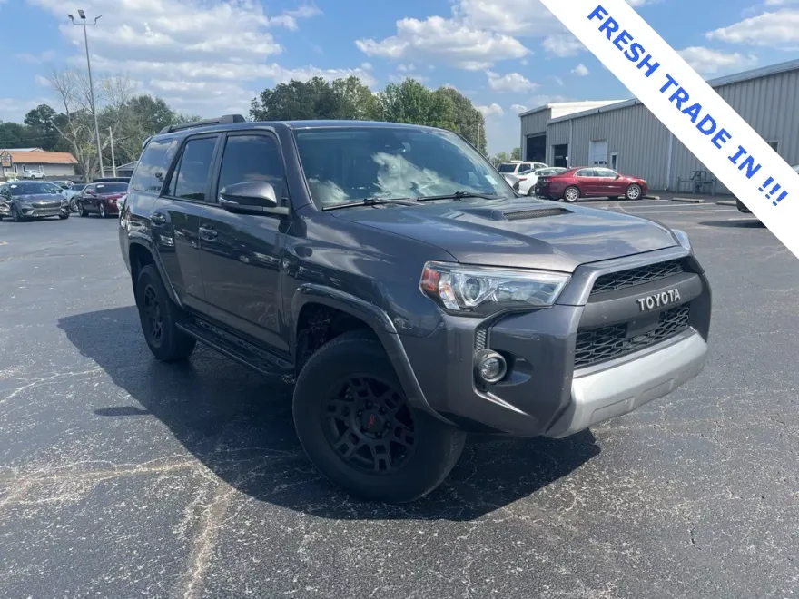 2021 Toyota 4Runner TRD Off-Road Premium photo 1
