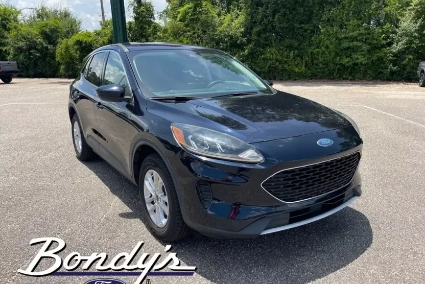 2021 Ford Escape SE photo 1