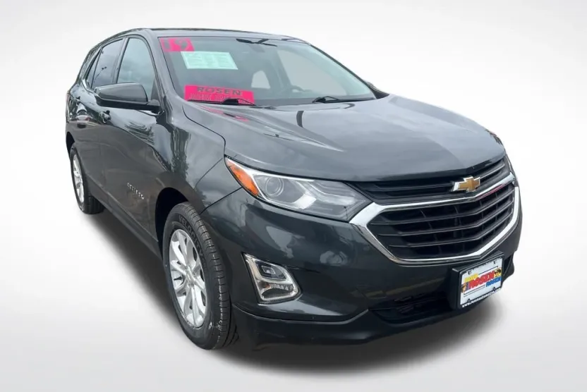 2019 Chevrolet Equinox LT photo 1