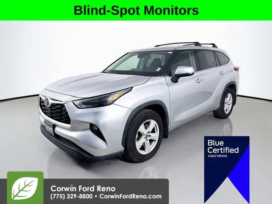 2022 Toyota Highlander LE photo 1