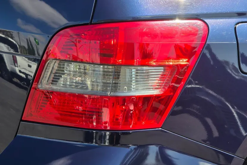 2010 Mercedes Benz GLK 350 photo 1