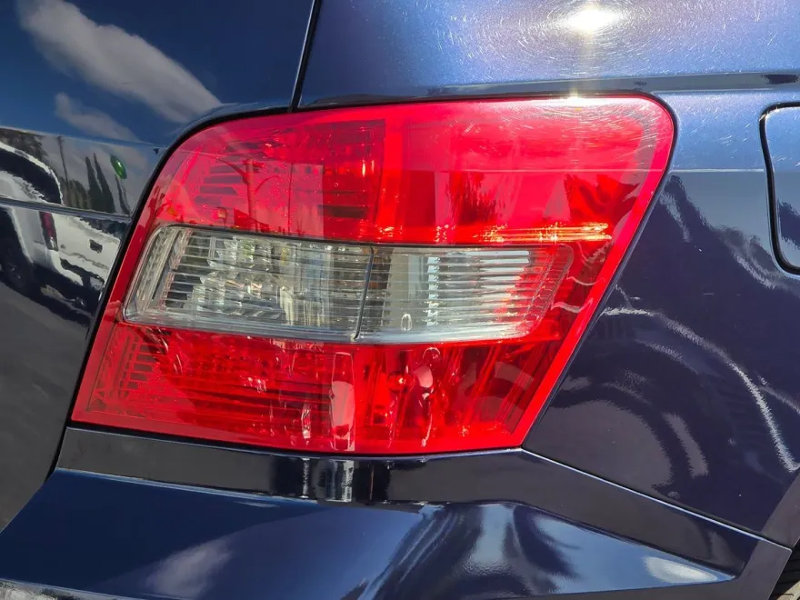 2010 Mercedes Benz GLK 350 photo 1