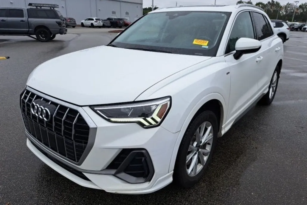 2023 Audi Q3 Premium S line photo 1