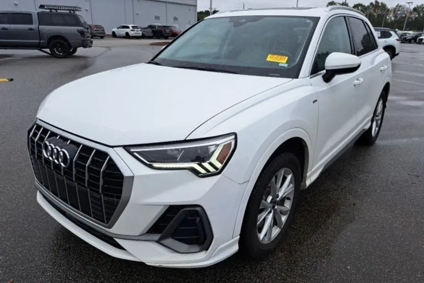 2023 Audi Q3 Premium S line photo 1