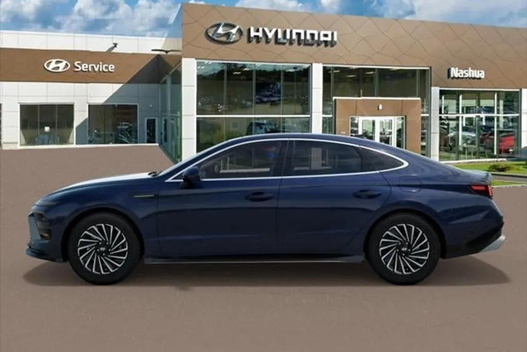 2025 Hyundai Sonata Hybrid Limited photo 1